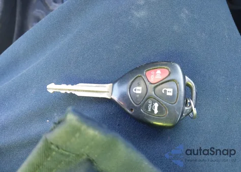 2010 Toyota Corolla S z USA, uszkodzony, nr VIN 2T1BU4EE6AC526200